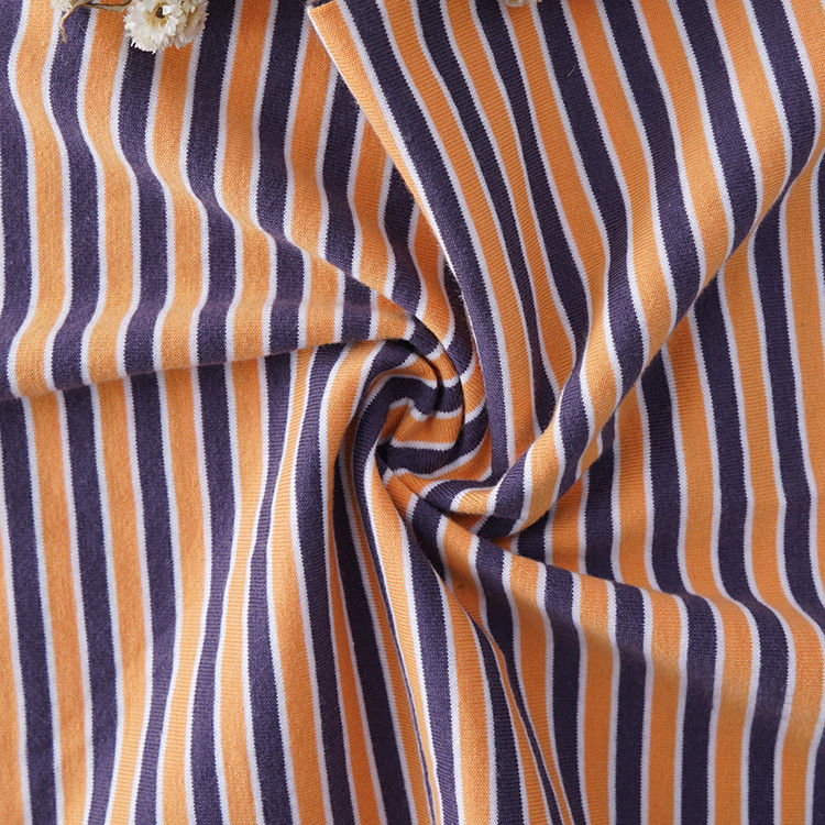 Hoogwaardige huidvriendelijke en zachte stripmaterieelstof voor T-shirts