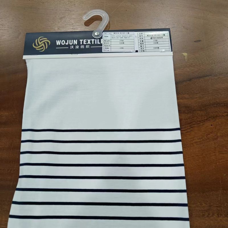 Comfortabel en van goede kwaliteit en huidvriendelijk gemakkelijk te verzorgen gestreepte gebreide stof voor T-shirt