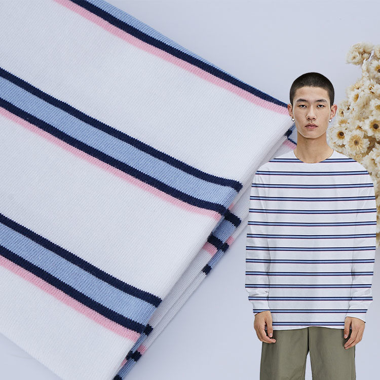Zacht en duurzaam, eenvoudig en van goede kwaliteit, gestreepte katoenen stof voor T-shirts