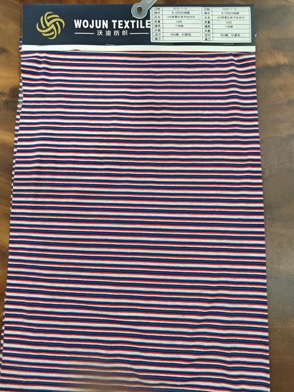 Garens kleurstof en gladde zachte gezonde textuur gestreepte gebreide stof voor T-shirt