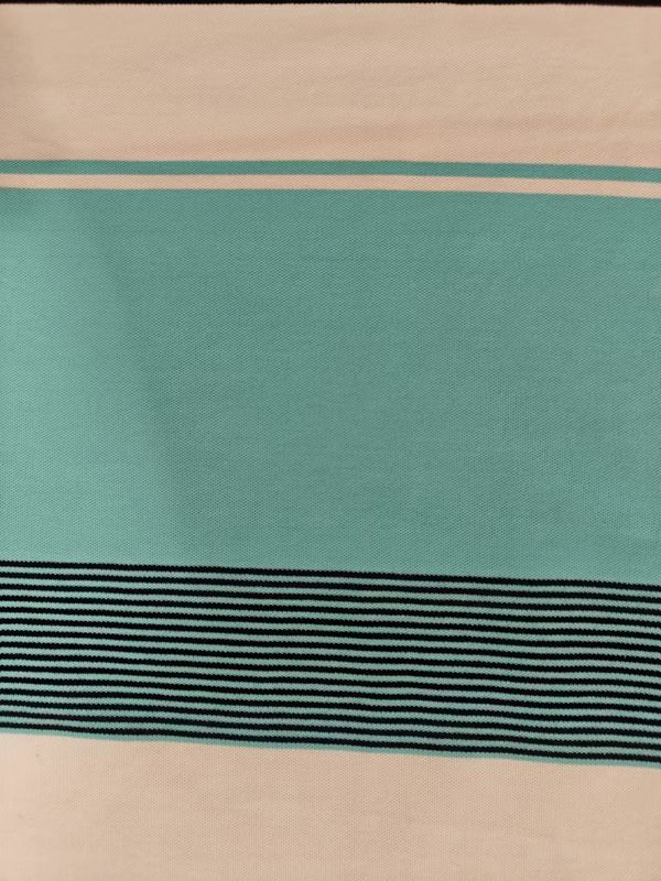 Huidvriendelijk gezond en zweet-absorberend gestreepte gebreide stof voor polo-shirt