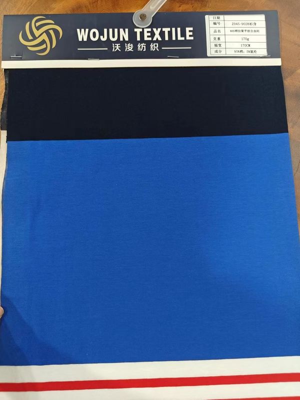 Zachte en vocht-absorberende en huidvriendelijke gestreepte breistof voor T-shirts