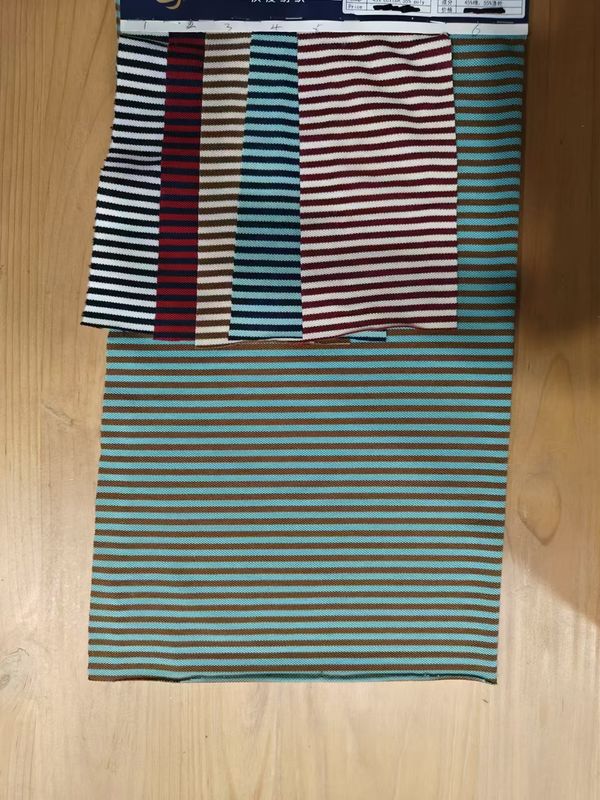 Milieuvriendelijk en goed elastisch Comfortabel gestreepte stof voor huiskleding
