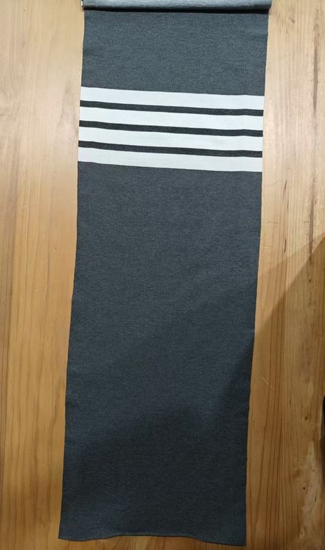 Duurzaam en slijtvast en comfortabel gestreepte stof voor polo-shirt