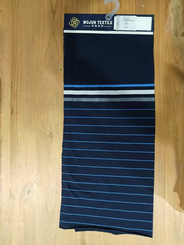 Adembenemend en vocht-absorberend en stijlvol gestreepte materiaal stof voor T-shirt