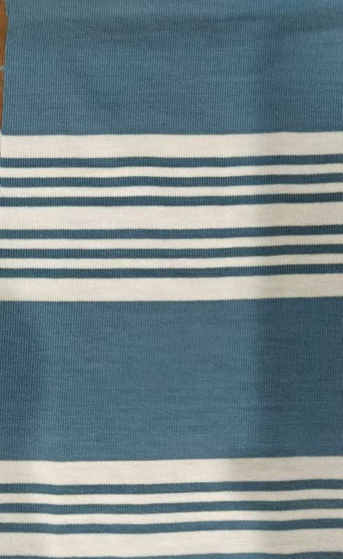Comfortabel en ademend en gezond, huidvriendelijk gestreepte stof voor casual wear