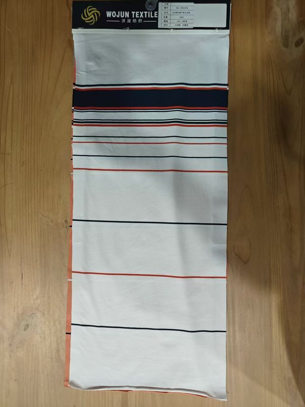 Zacht en comfortabel, duurzaam en glad Stylish gestreepte stof voor T-shirt