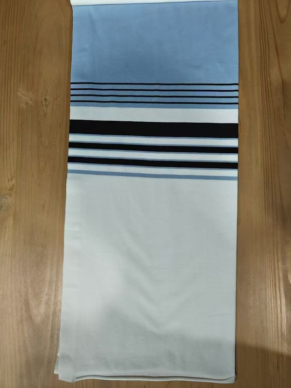 Goedkwaliteit natuurlijke en comfortabele zachte gestreepte gebreide stof voor casual wear