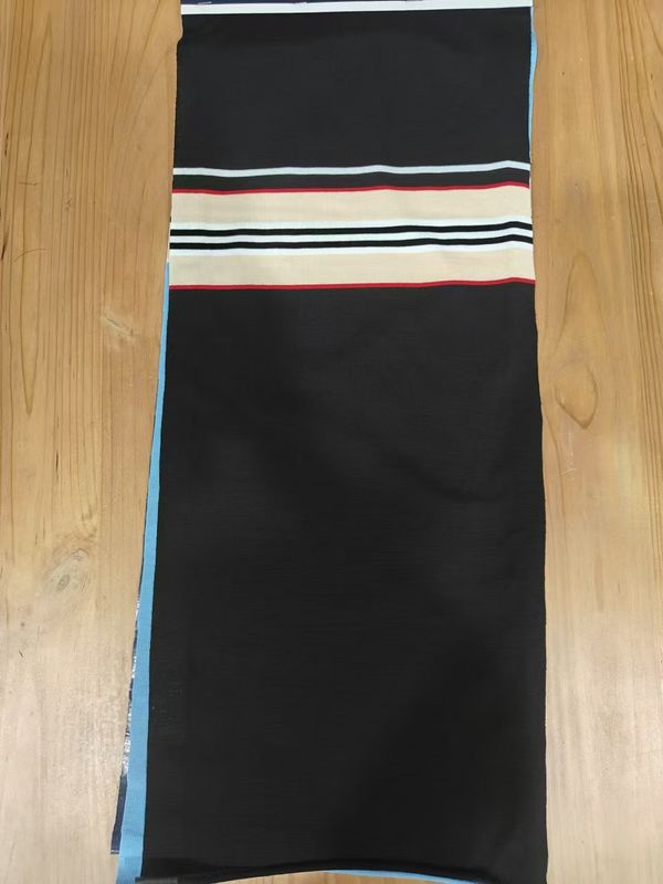 Goedkwaliteit elastisch en huidvriendelijk zacht gestreepte breiweefsel voor casual wear
