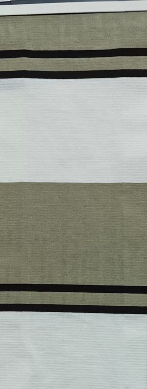 Niet gemakkelijk te vervormen en ademend en elastisch gestreepte gebreide stof voor T-shirt