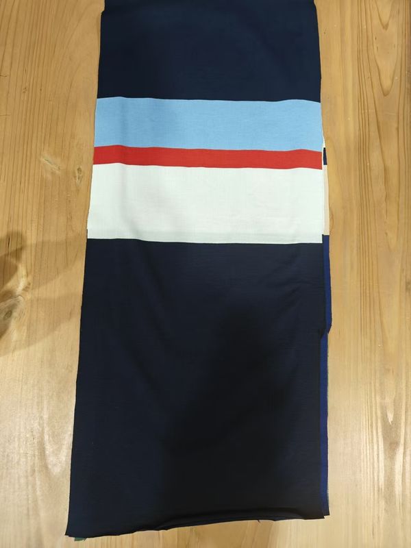 Soepel en modieus Comfortabel Helder Graan gestreepte gebreide stof voor polo shirt