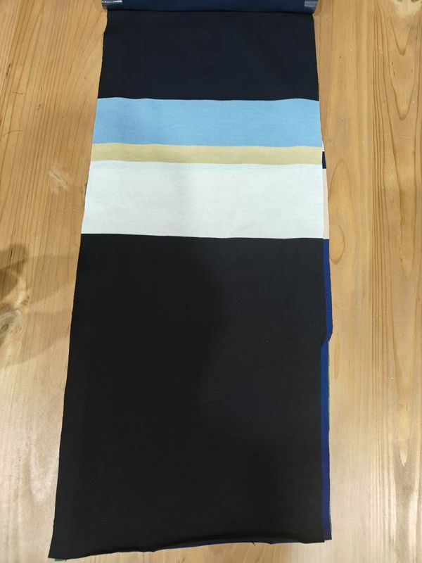 Soepel en modieus Comfortabel Helder Graan gestreepte gebreide stof voor polo shirt