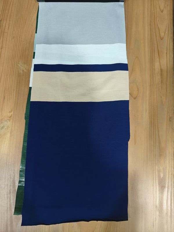 Soepel en modieus Comfortabel Helder Graan gestreepte gebreide stof voor polo shirt
