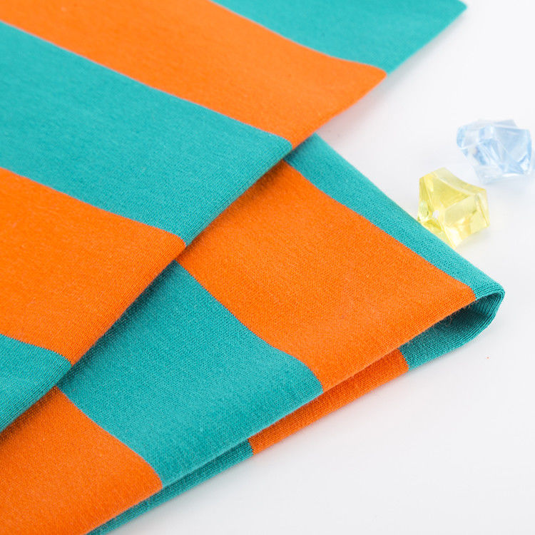 Comfortabel en modieus en huidvriendelijk gestreepte gebreide stof voor polo shirt