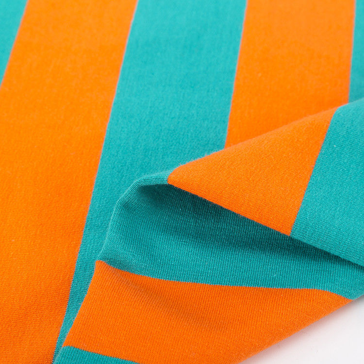 Comfortabel en modieus en huidvriendelijk gestreepte gebreide stof voor polo shirt