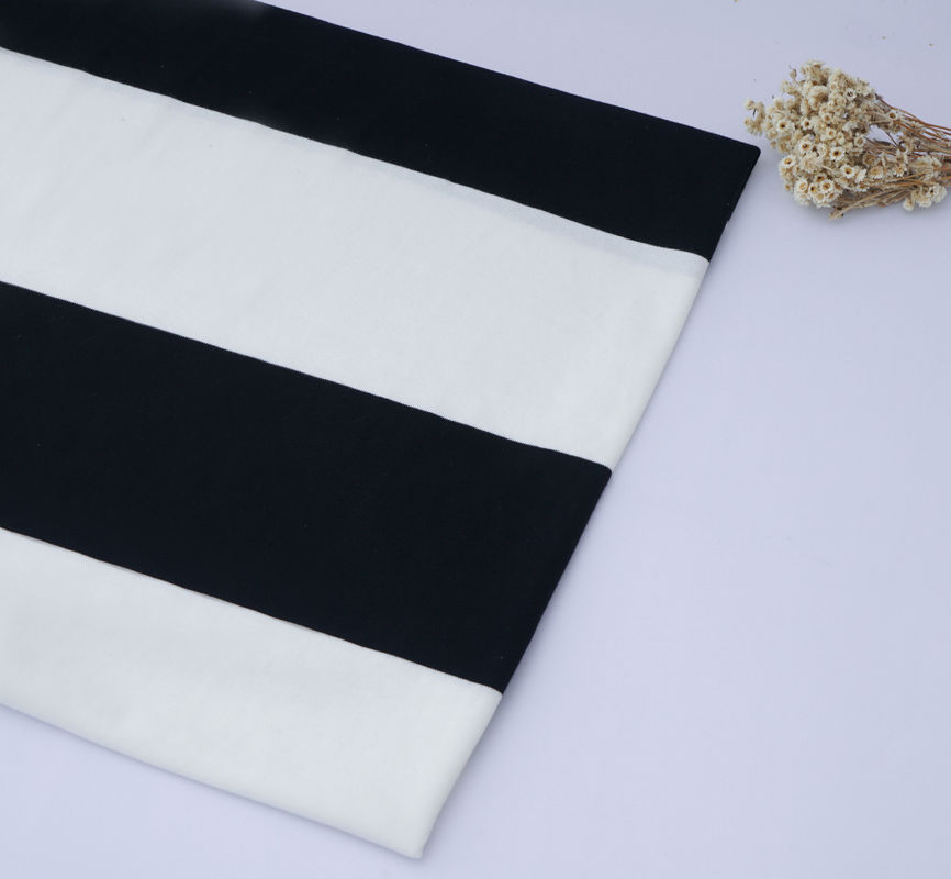 Huidvriendelijk en zacht zacht gemakkelijk te verzorgen gestreepte stof voor casual wear