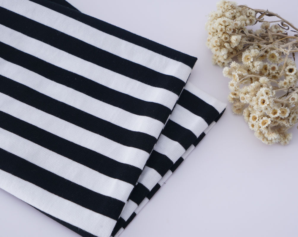 Niet gemakkelijk te vervormen Comfortabele gestreepte stof voor casual wear