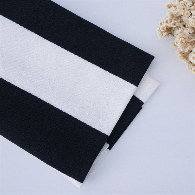 Zacht en comfortabel en zweet-absorberend gestreepte gebreide stof voor casual wear