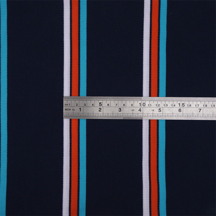Adembenemend en comfortabel en natuurlijk slijtvast gestreepte gebreide stof voor polo shirt