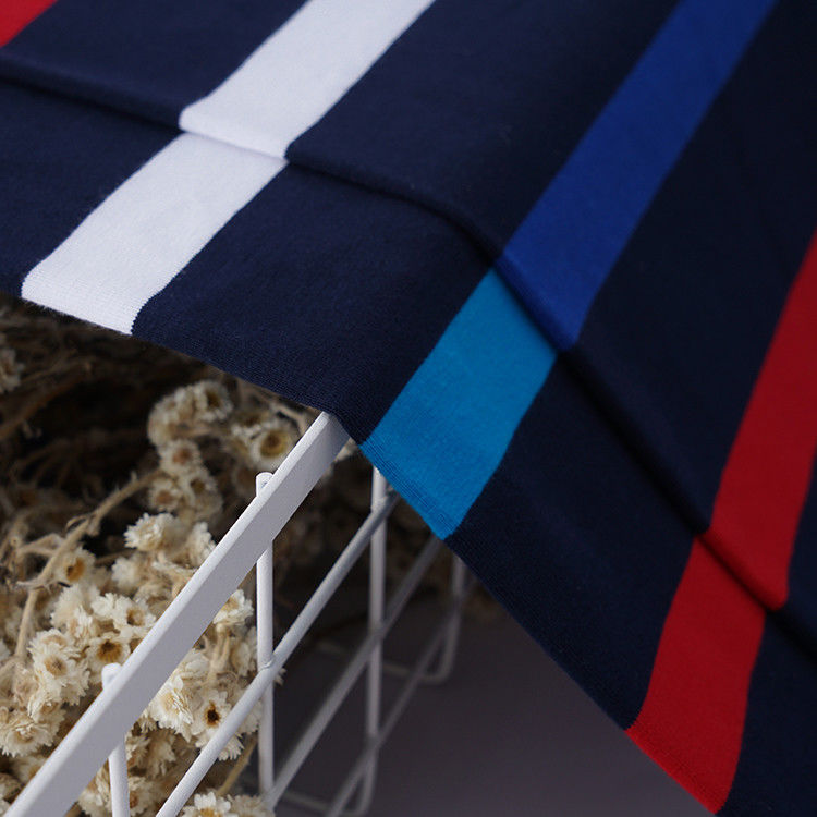 Gezond en comfortabel en huidvriendelijk gestreepte breistof voor polo shirt