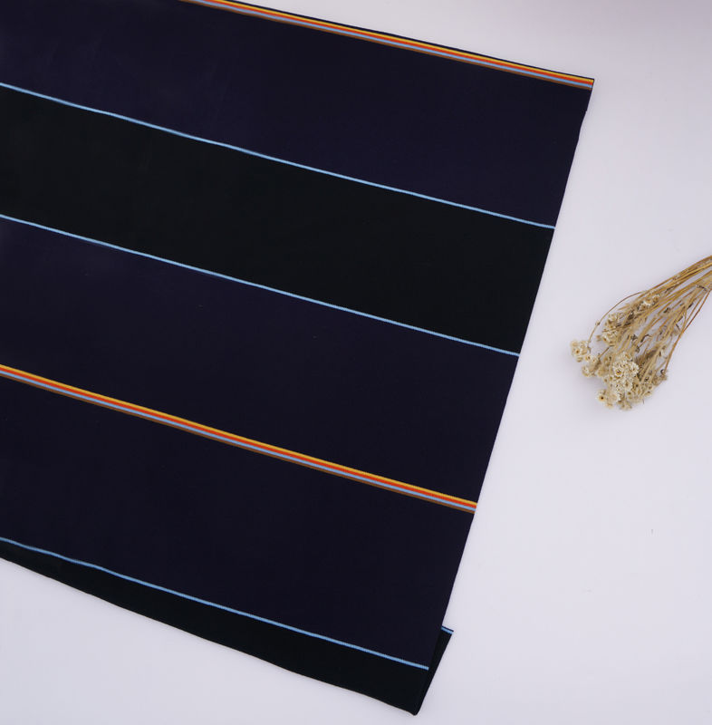 Adembare, vocht-absorberende en slijtvast gestreepte gebreide stof voor polo shirt