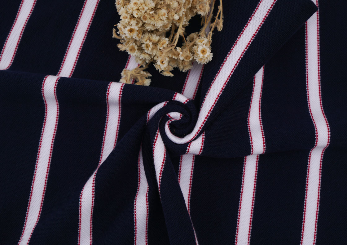 Ademende en comfortabele en frisse en slijtvaste gestreepte gebreide stof voor poloshirt