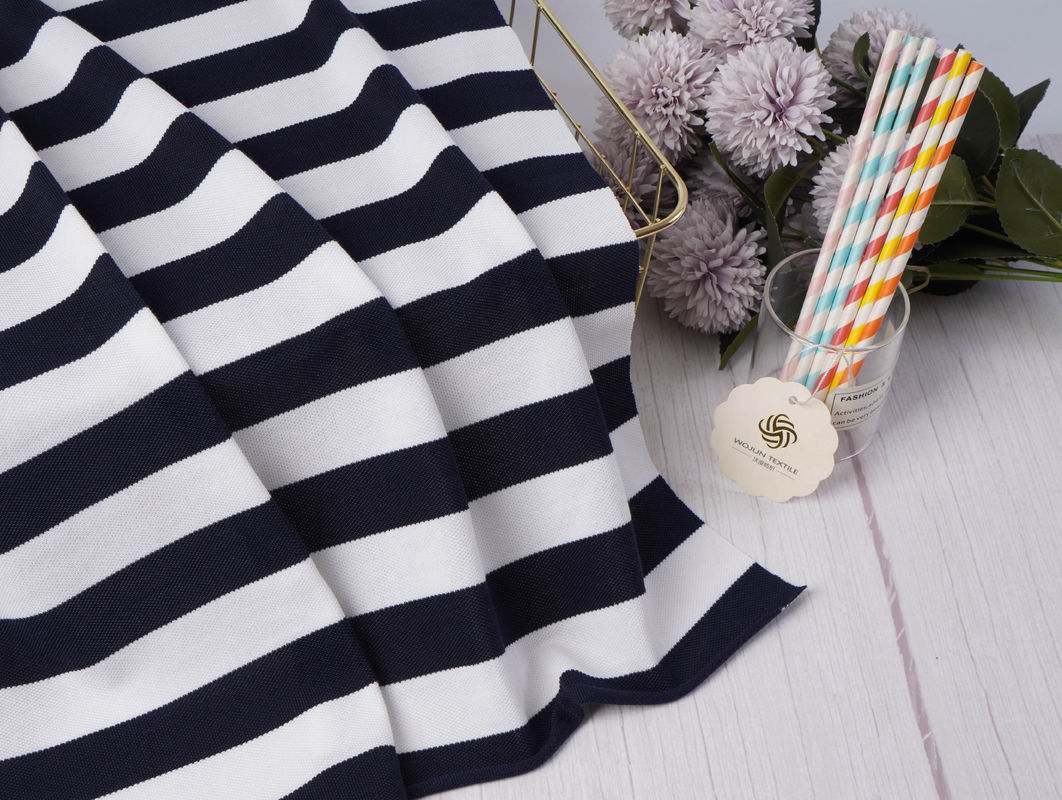 Natuurlijke en hoge rimpelvastheid Kleurvastheid Rimpelvrije en knapperige versie gestreepte gebreide stof voor polo shirt