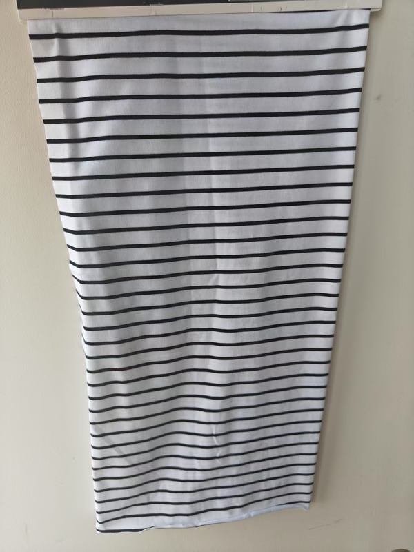 Ademend en comfortabel, niet gemakkelijk te vervagen gestreept materiaal voor T-shirt