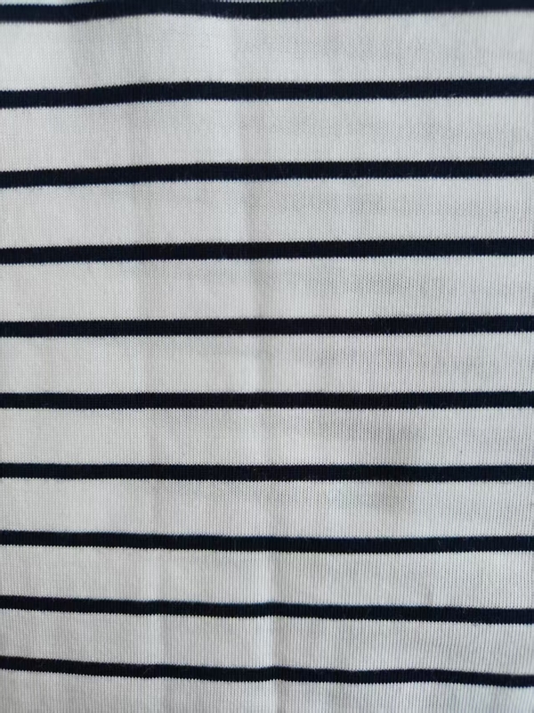 Ademend en comfortabel, niet gemakkelijk te vervagen gestreept materiaal voor T-shirt