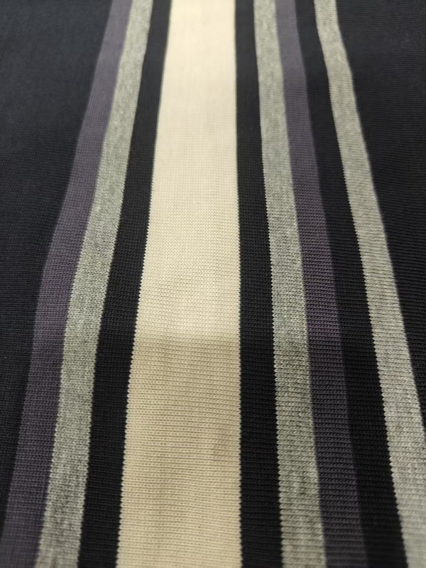 Gezond, Duurzaam En Comfortabel Goed Aanvoelend Gestreept Materiaal Stof Voor Poloshirt