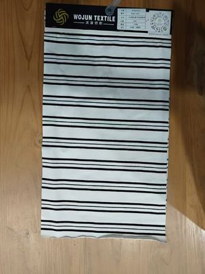 Goede prijs. Makkelijk te verzorgen en zacht hoogwaardig gestreepte stof voor casual wear online