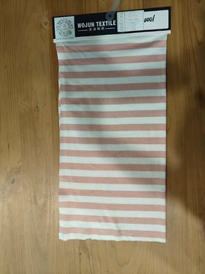 Huidvriendelijk en zacht, adembenemend, gestreepte stof voor casual wear