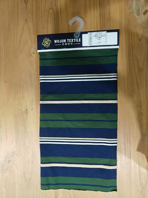 Huidvriendelijk en comfortabel Zweet absorberend gestreepte gebreide stof voor polo shirt
