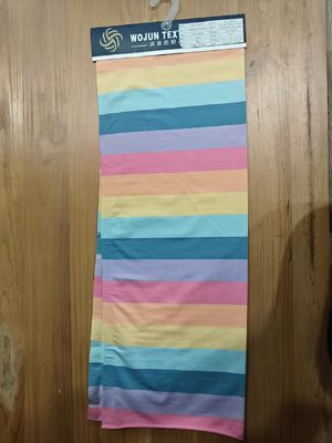 Goede prijs. Natuurlijke en ademende en duurzame elastische gestreepte stof voor T-shirts online