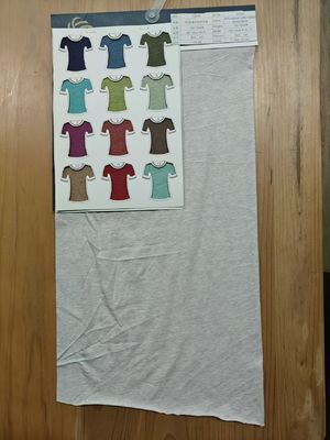 Goede prijs. Adembenemend en puur katoenen gestreepte breistof voor T-shirts online