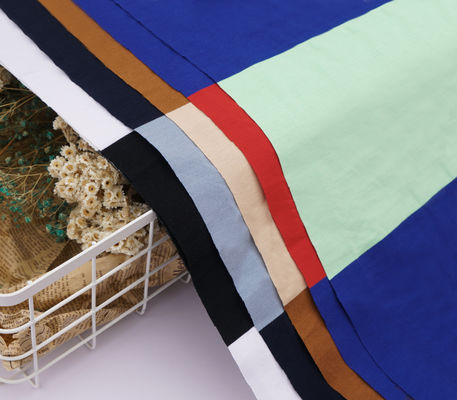 Goede prijs. Dubbele huidvriendelijke en natuurlijke milieuvriendelijke gestreepte gebreide stof voor T-shirts online