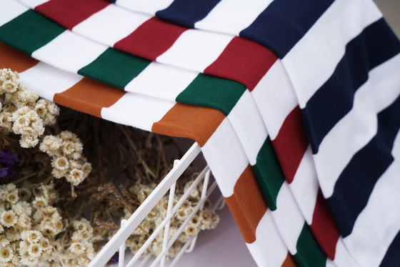 Aardend zweet-absorberend slijtvast gestreepte gebreide stof voor T-shirts
