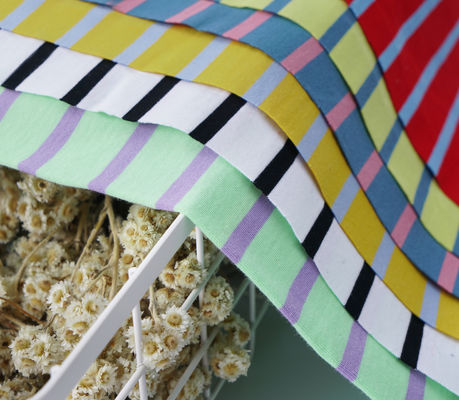 Goede prijs. Zacht en ademend, goede textuur en puur katoenen gestreepte breistof voor T-shirt online