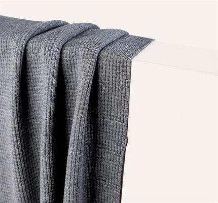 Goede prijs. Draagvast en gezond en stijlvol ademend gestreepte stof voor T-shirt online