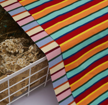 Goede prijs. Ademende en comfortabele elastische gestreepte gebreide stof voor vrijetijdskleding online